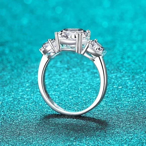 Certified 4ct. t.w. Moissanite Diamond 3 Stone Wedding Engagement Ring NEW